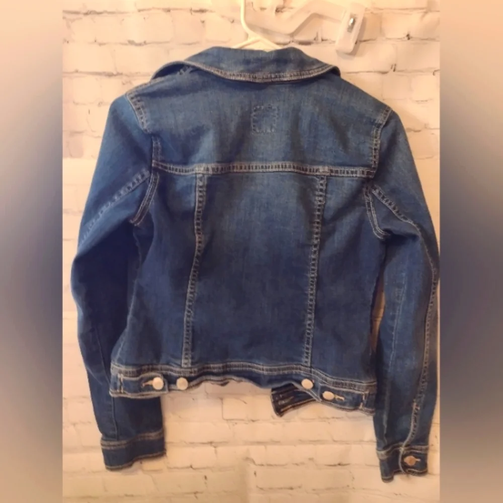 Women's Old Navy Jean Jacket - Picture 2 of 3